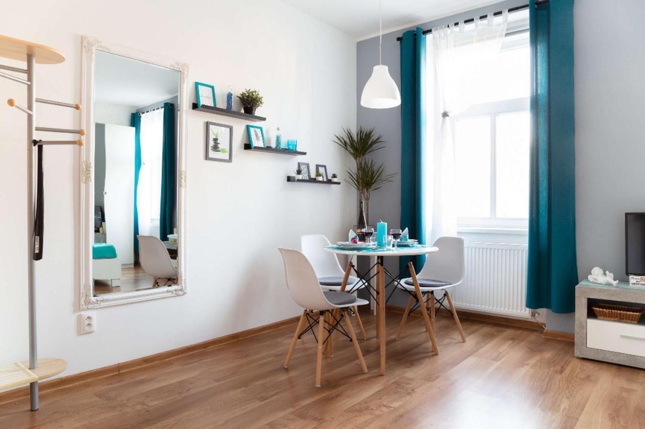 Jonas Apartments - Great Location Near Bratislava City Center Bagian luar foto