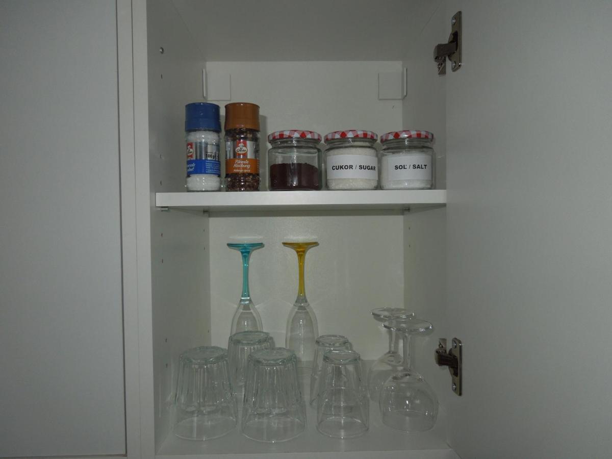 Jonas Apartments - Great Location Near Bratislava City Center Bagian luar foto