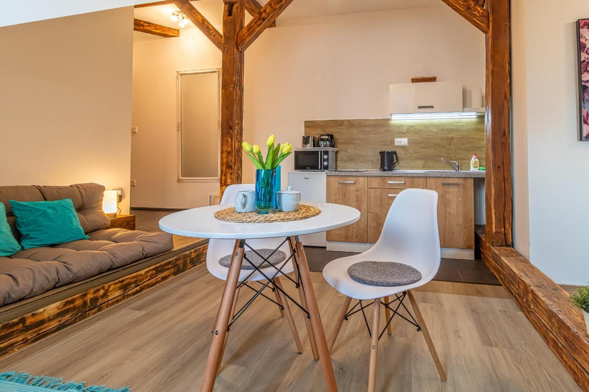 Jonas Apartments - Great Location Near Bratislava City Center Bagian luar foto