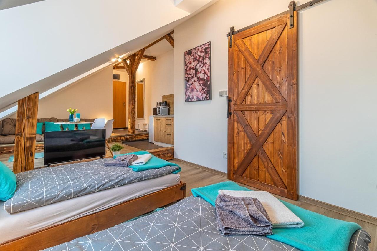 Jonas Apartments - Great Location Near Bratislava City Center Bagian luar foto