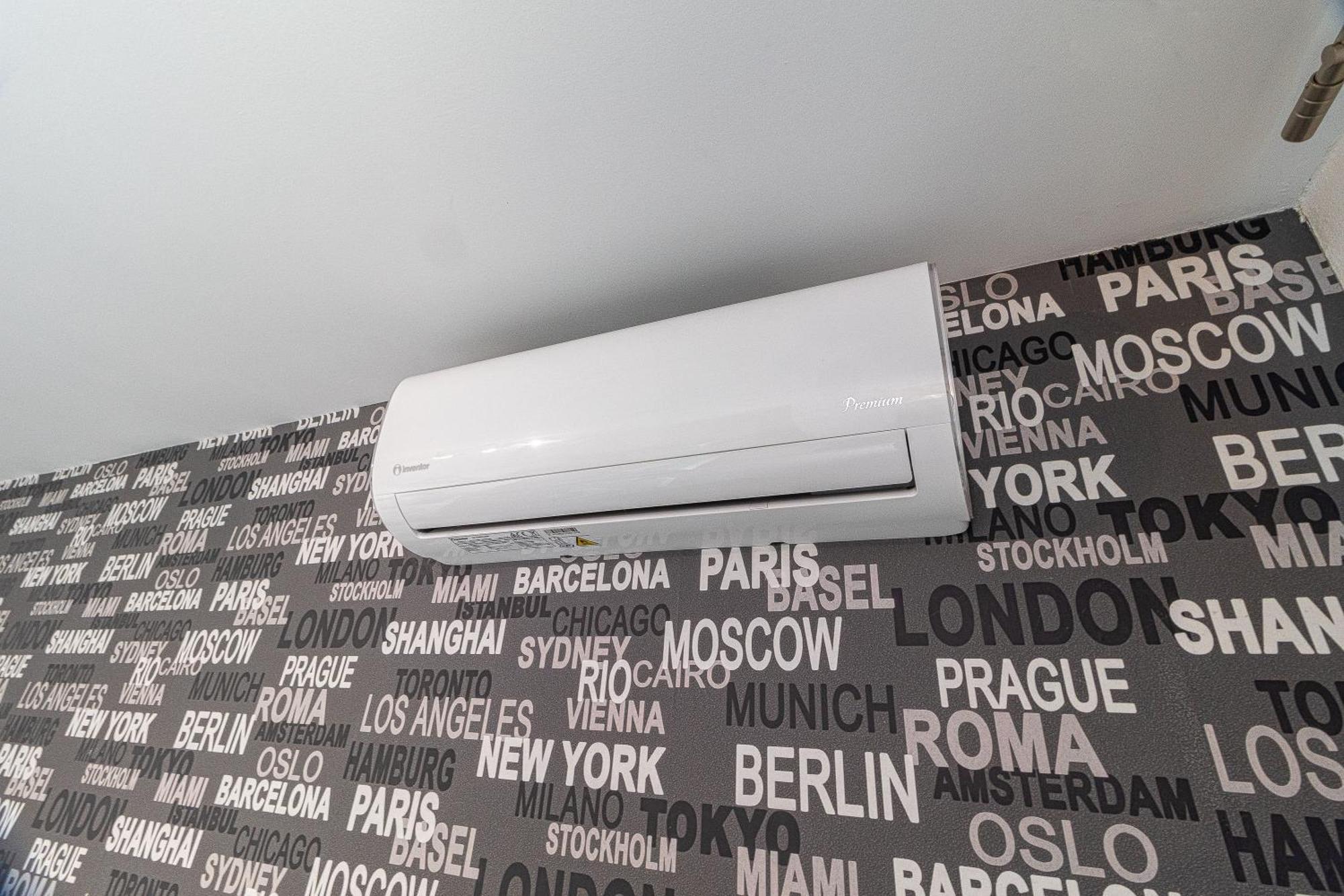 Jonas Apartments - Great Location Near Bratislava City Center Bagian luar foto